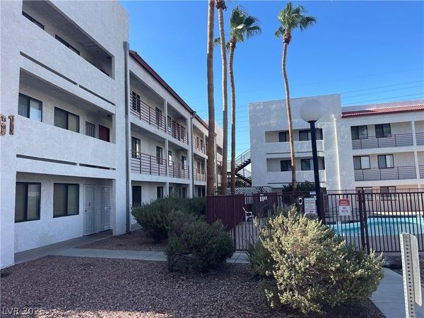 1361 E University Avenue , Unit 105, Las Vegas, NV 89119