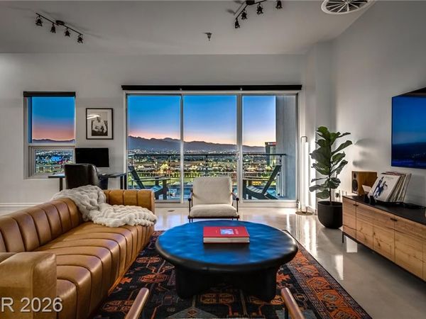 200 Hoover Avenue, Unit 1502, Las Vegas, NV 89101