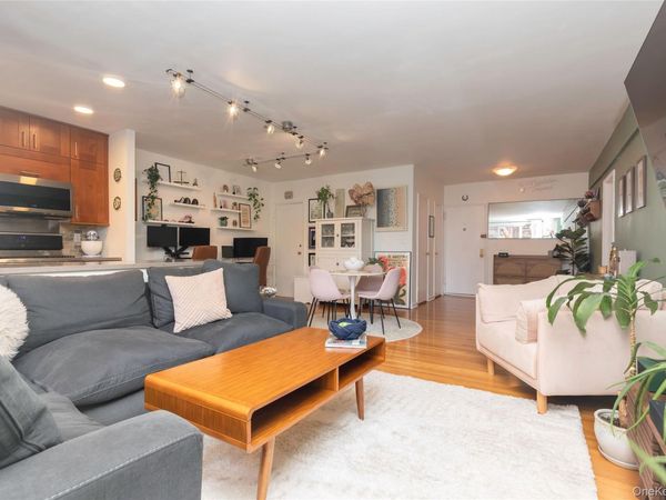 12 Westchester Avenue, Unit 2J, White Plains, NY 10601