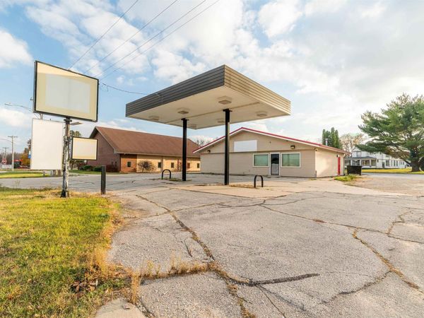 606 N 218 Highway, LaPorte City, IA 50651
