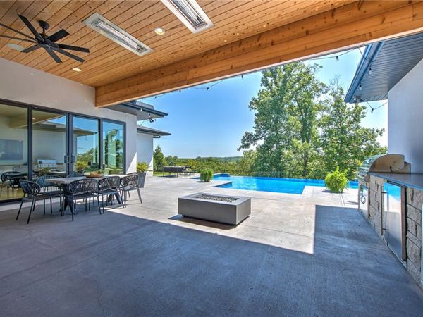 4205 S Watercrest Drive , Rogers, AR 72758