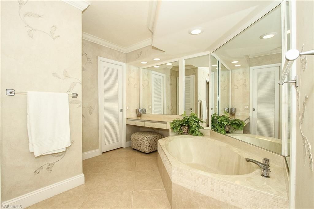 4401 Gulf Shore Blvd N, Unit E-908, Naples, FL 34103 Photo