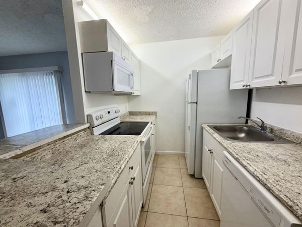 30 CROSSINGS Circle, Unit A, Boynton Beach, FL 33435