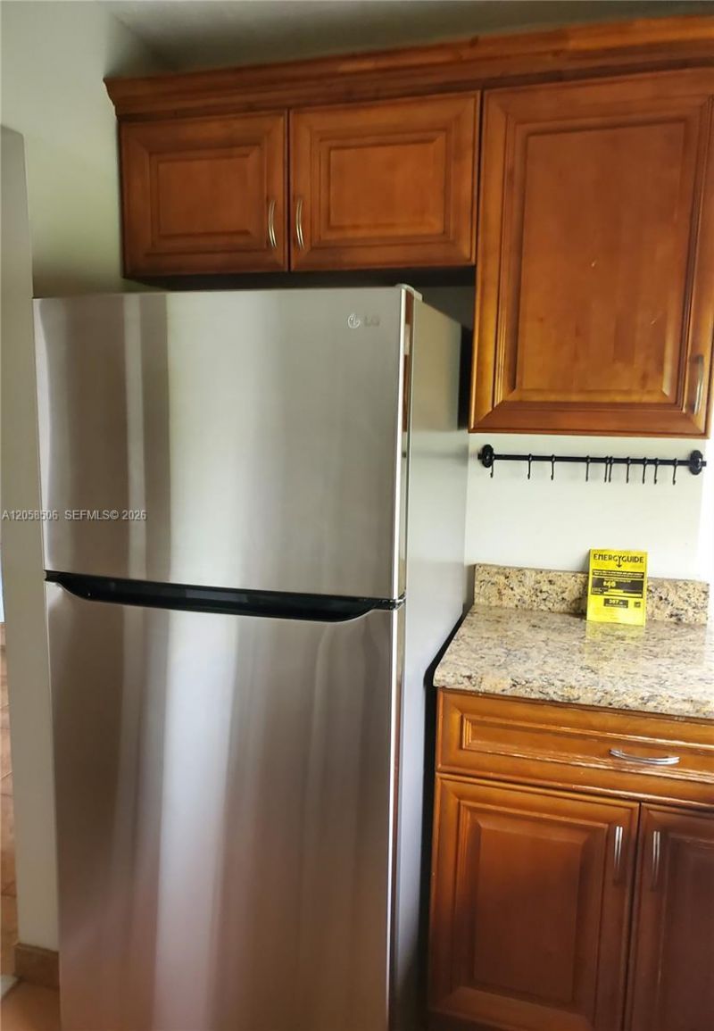 17021 N Bay Rd , Unit 618, Sunny Isles Beach, FL 33160 Photo