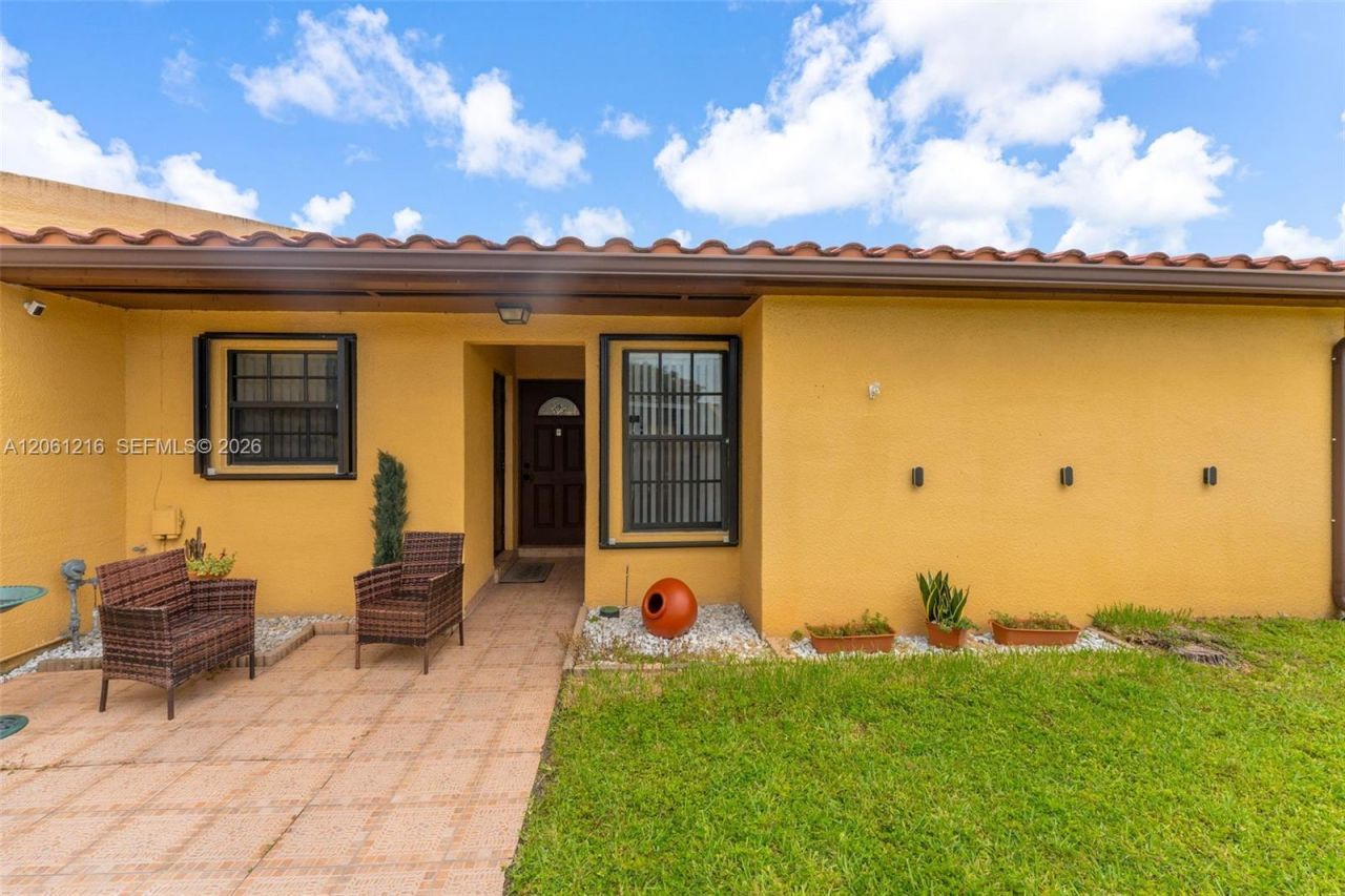8612 SW 148th Pl , Miami, FL 33193 Photo