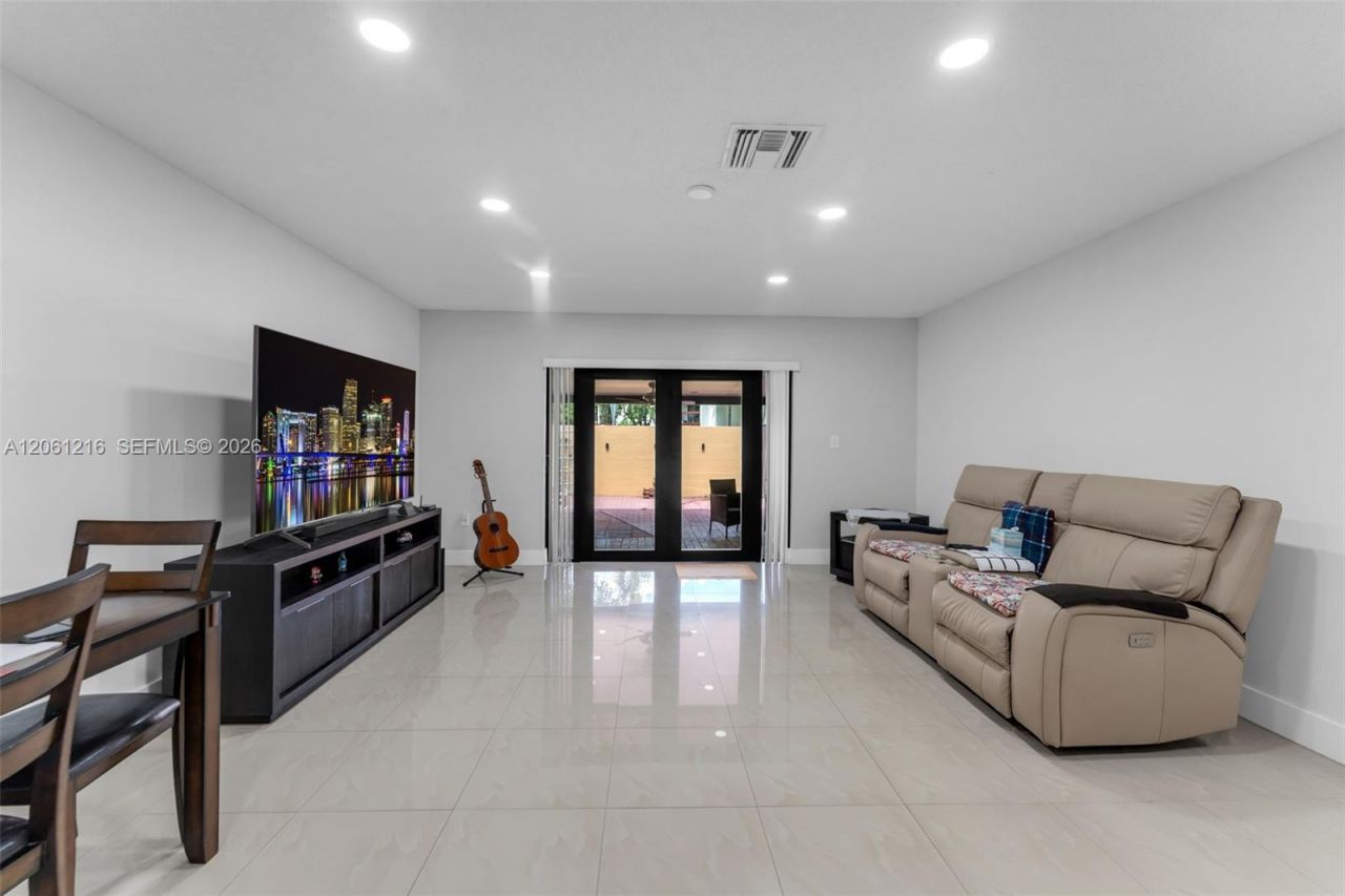 8612 SW 148th Pl , Miami, FL 33193 Photo