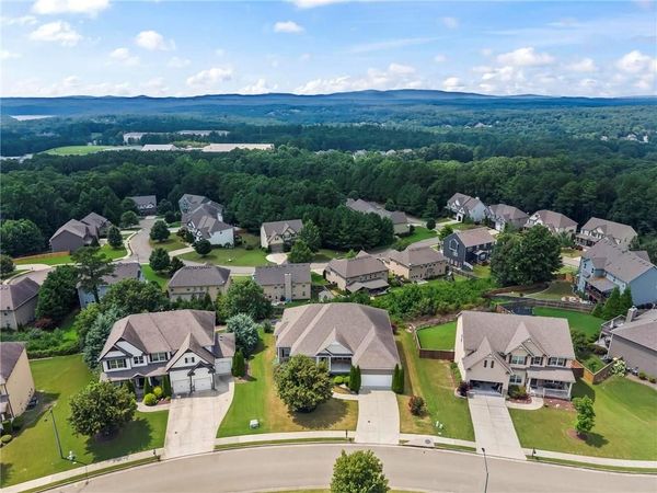 2015 Boxwood Lane , Canton, GA 30114