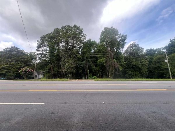 5547 Jonesboro Road , Lake City, GA 30260