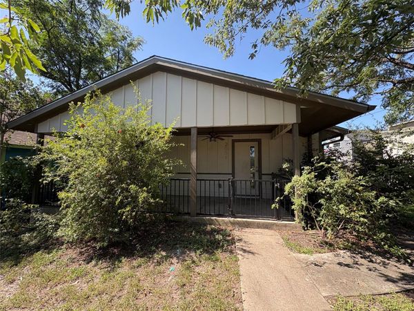 2001 E 10TH ST, Austin, TX 78702