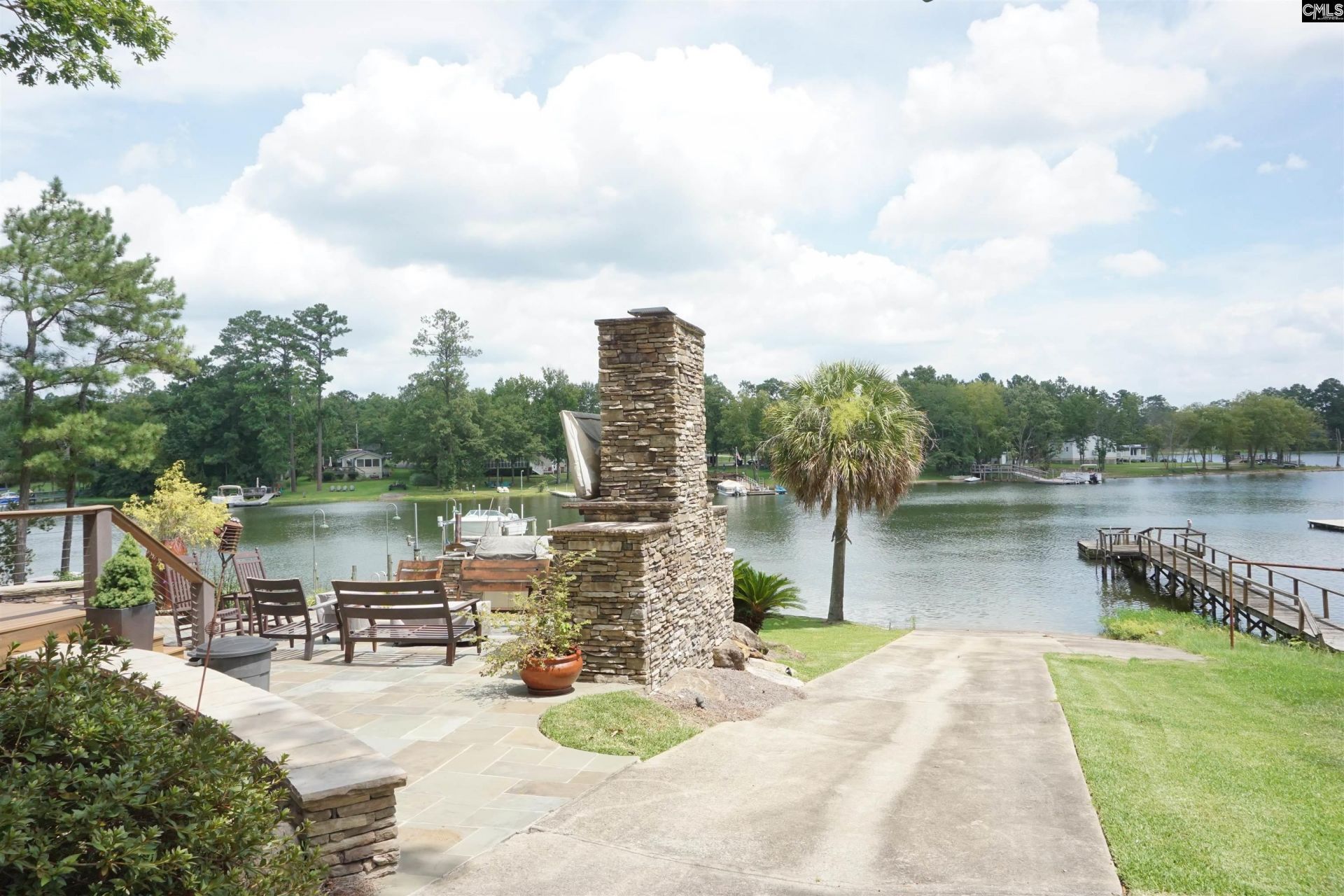 218 Lakeshore Drive  Photo 12