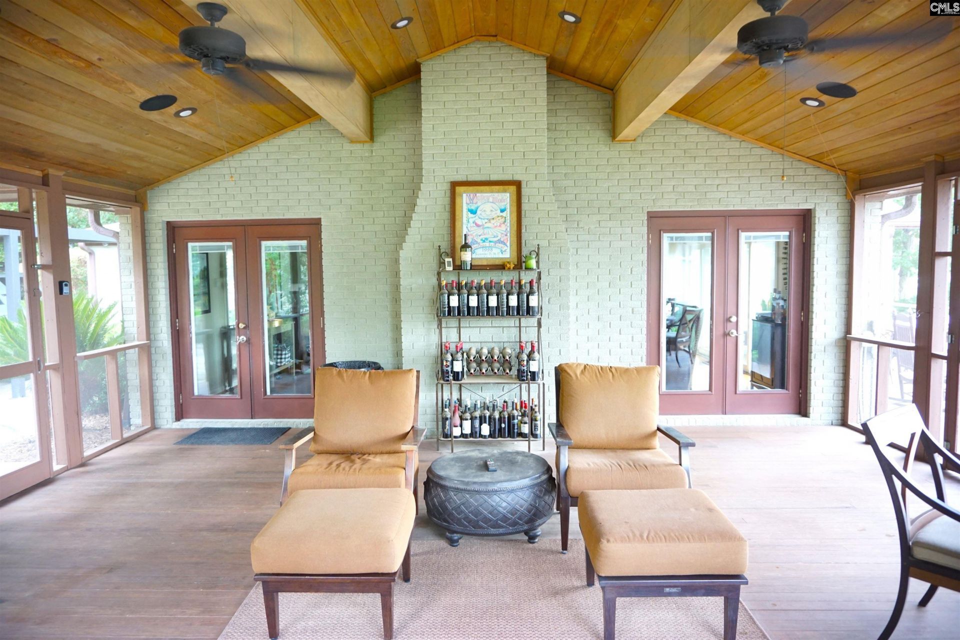 218 Lakeshore Drive  Photo 14