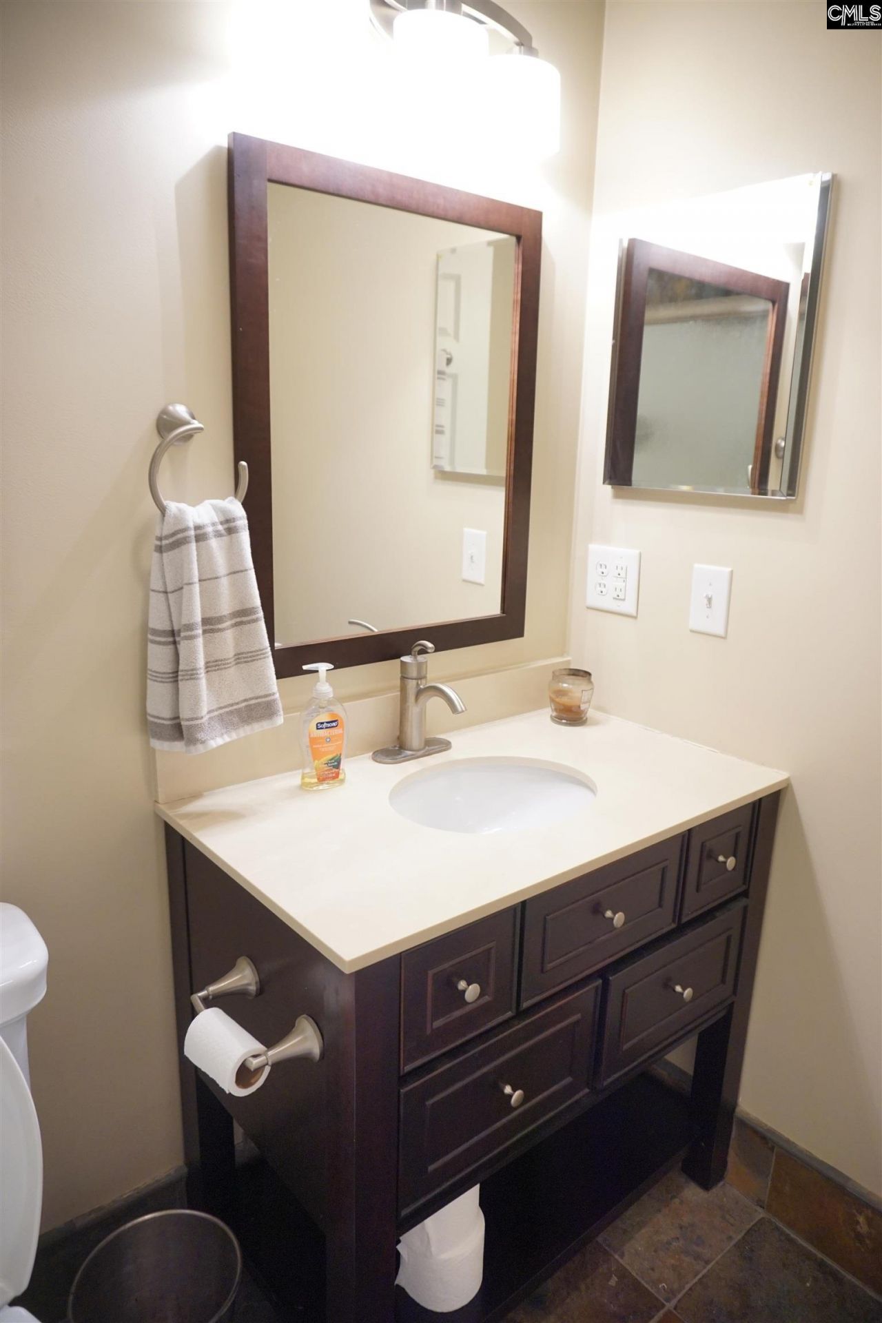 218 Lakeshore Drive  Photo 22