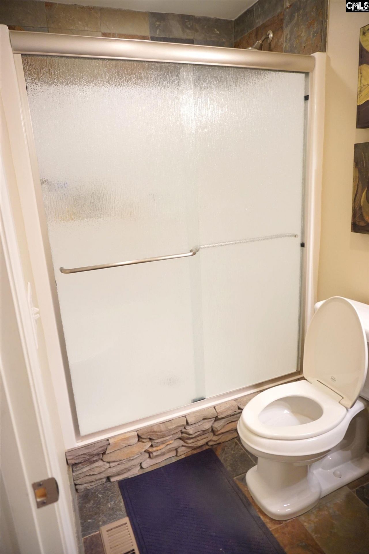 218 Lakeshore Drive  Photo 23