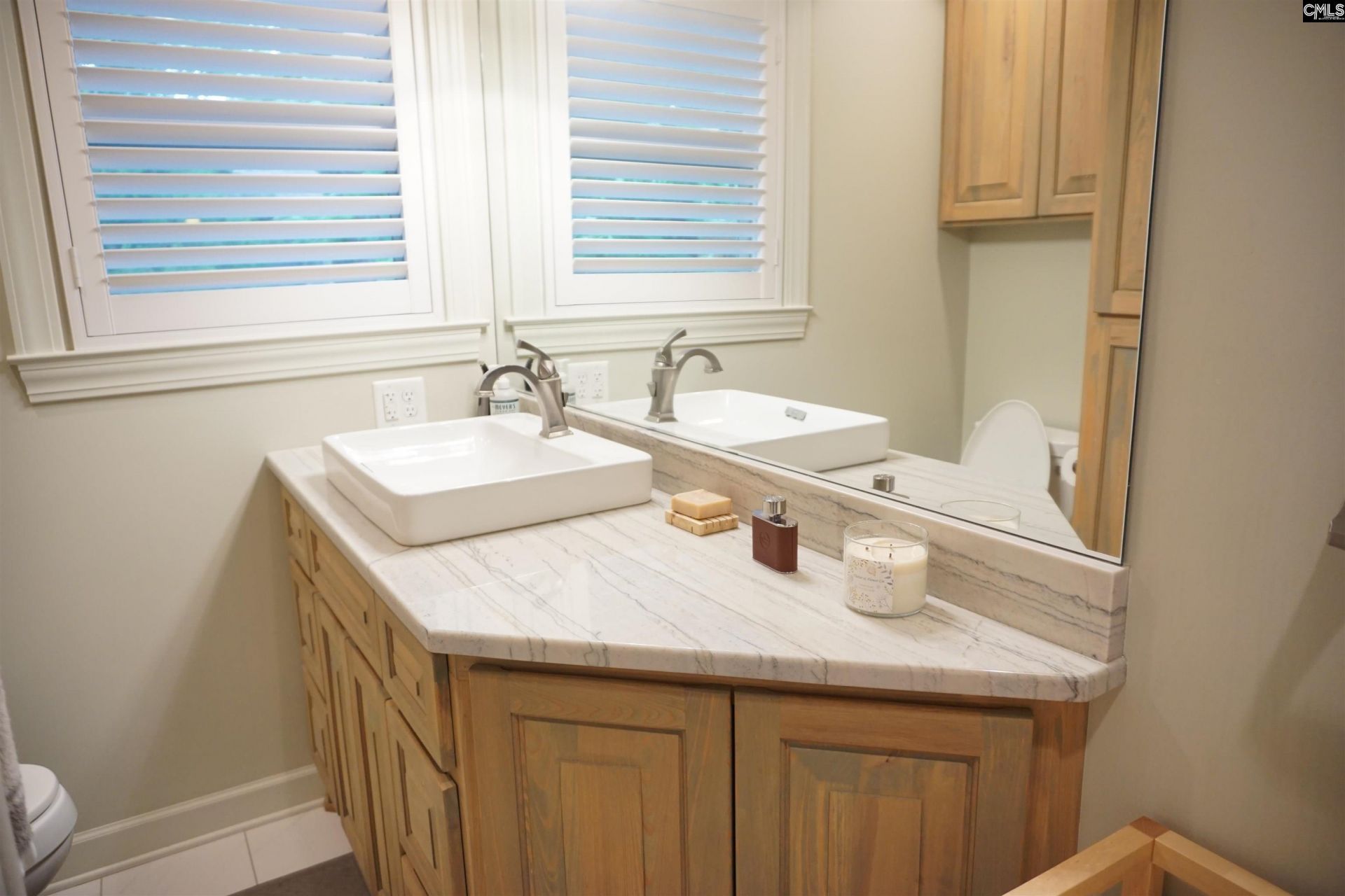 218 Lakeshore Drive  Photo 29