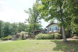 218 Lakeshore Drive  photo 4