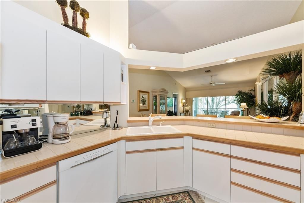 7050 Barrington Cir , Unit 201, Naples, FL 34108 Photo