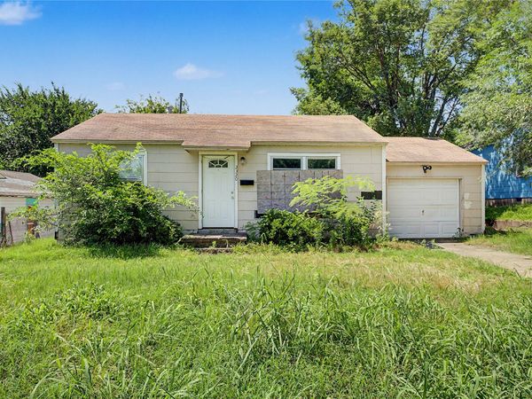 2320 W Easton Court , Tulsa, OK 74127