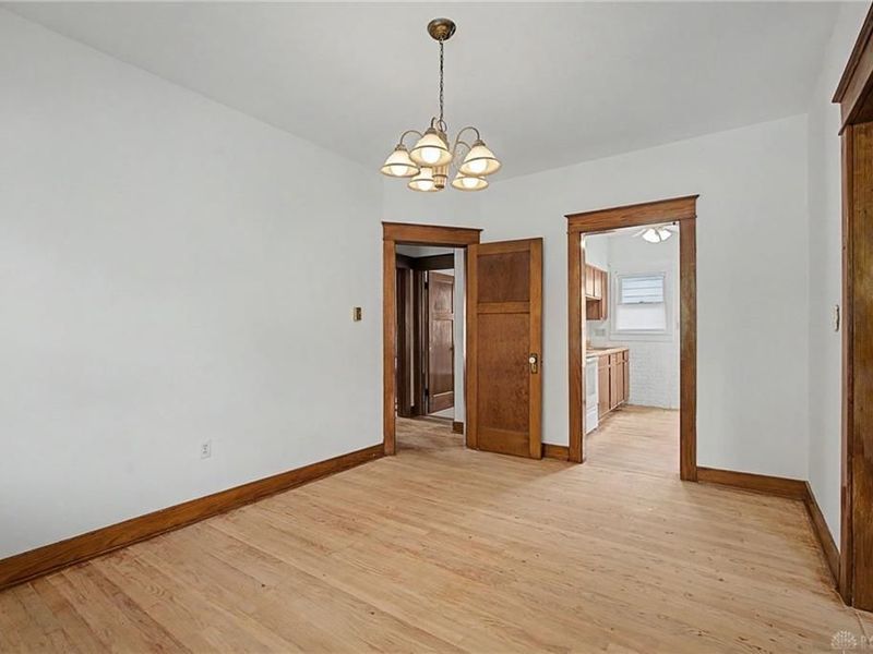 301 Monteray Avenue, Oakwood, OH 45419 Photo 13