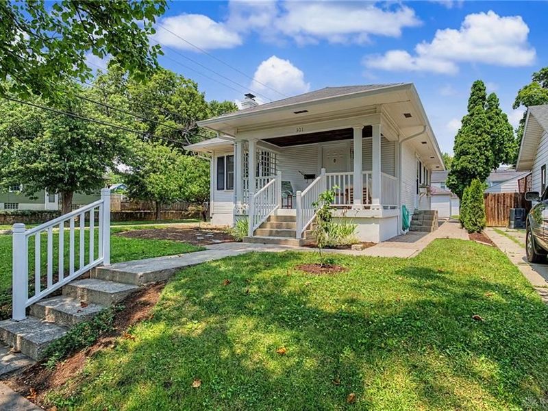 301 Monteray Avenue, Oakwood, OH 45419 Photo 2