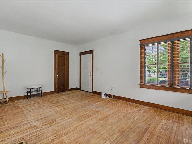 301 Monteray Avenue, Oakwood, OH 45419 Photo 9