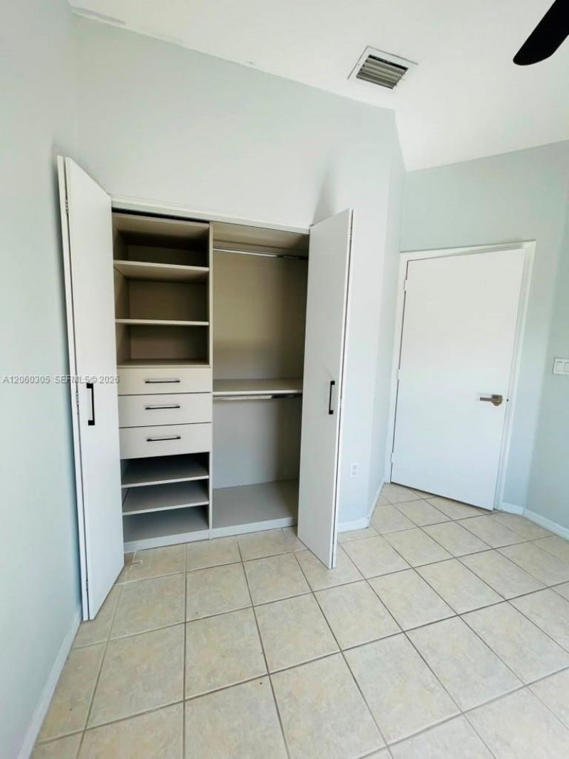790 SW 107th Ave, Unit 301, Pembroke Pines, FL 33025 Photo