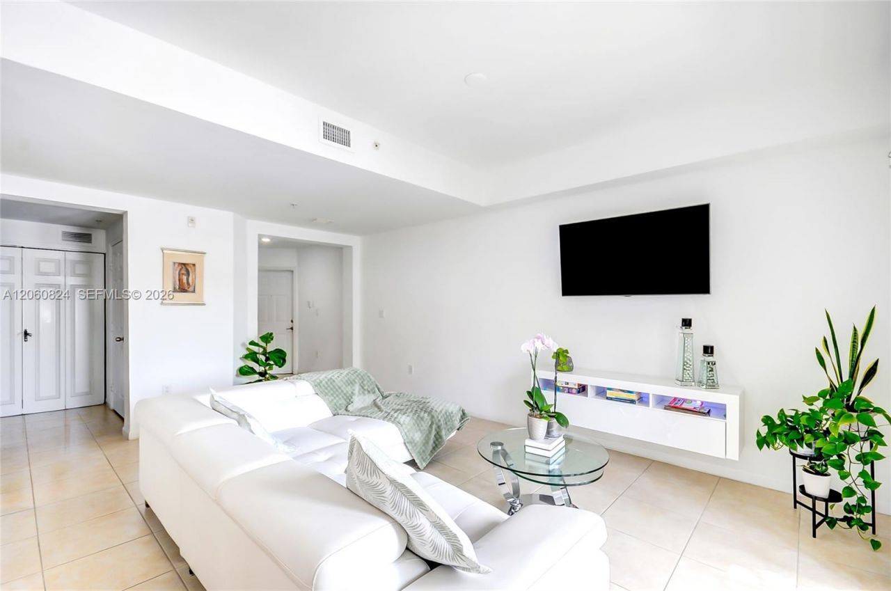 11403 NW 89th St , Unit 217, Doral, FL 33178 Photo