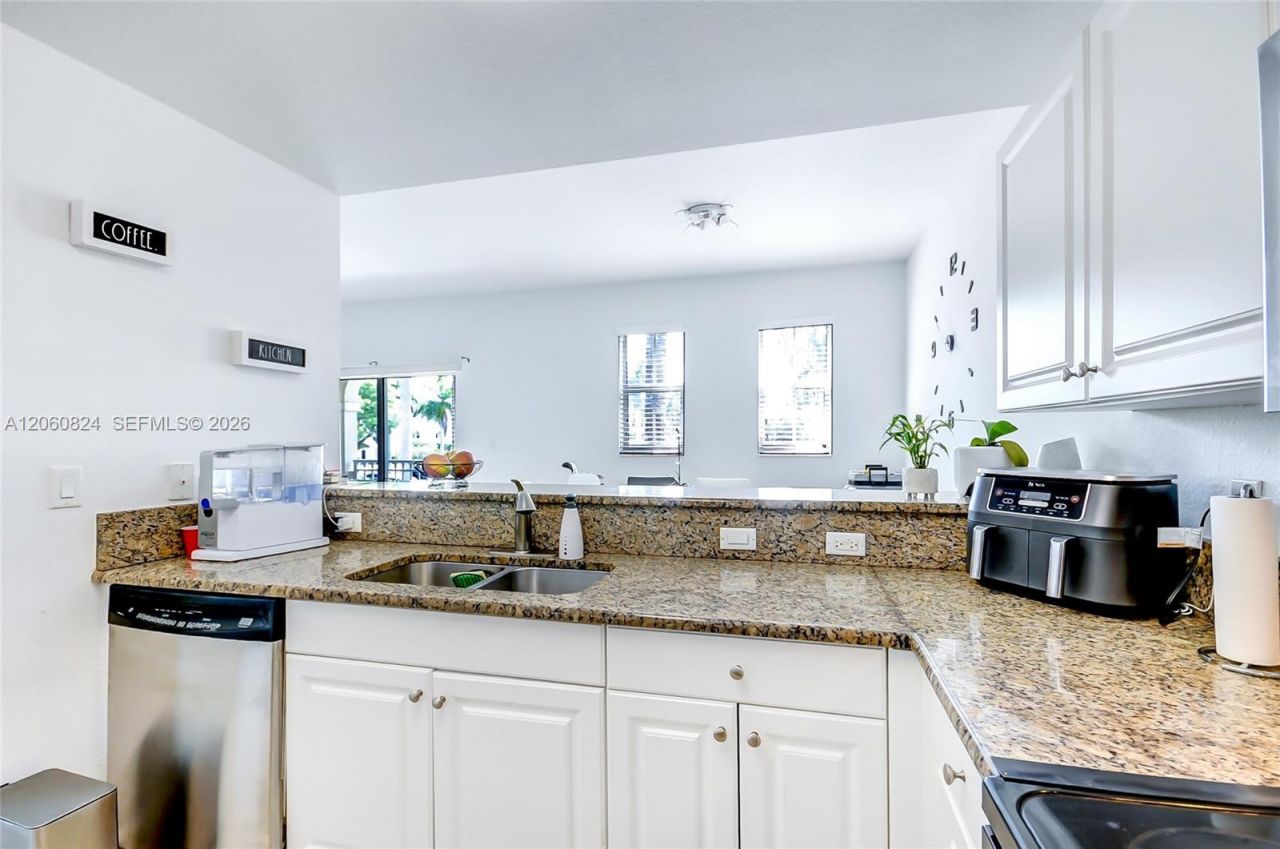 11403 NW 89th St , Unit 217, Doral, FL 33178 Photo