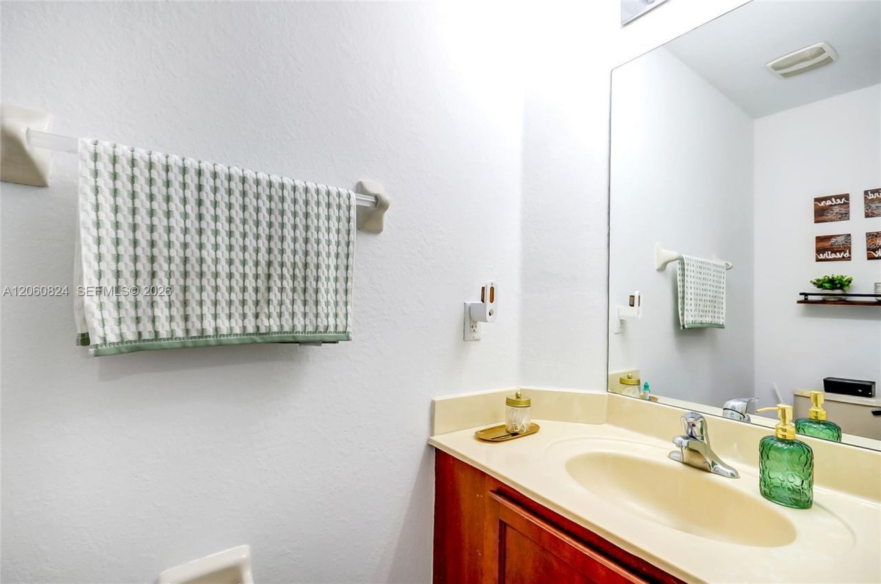 11403 NW 89th St , Unit 217, Doral, FL 33178 Photo