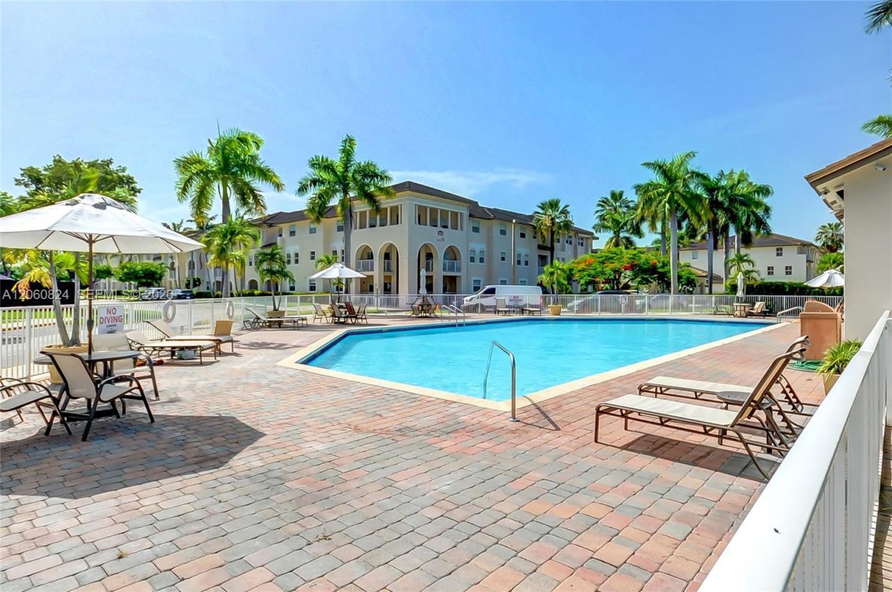 11403 NW 89th St , Unit 217, Doral, FL 33178 Photo