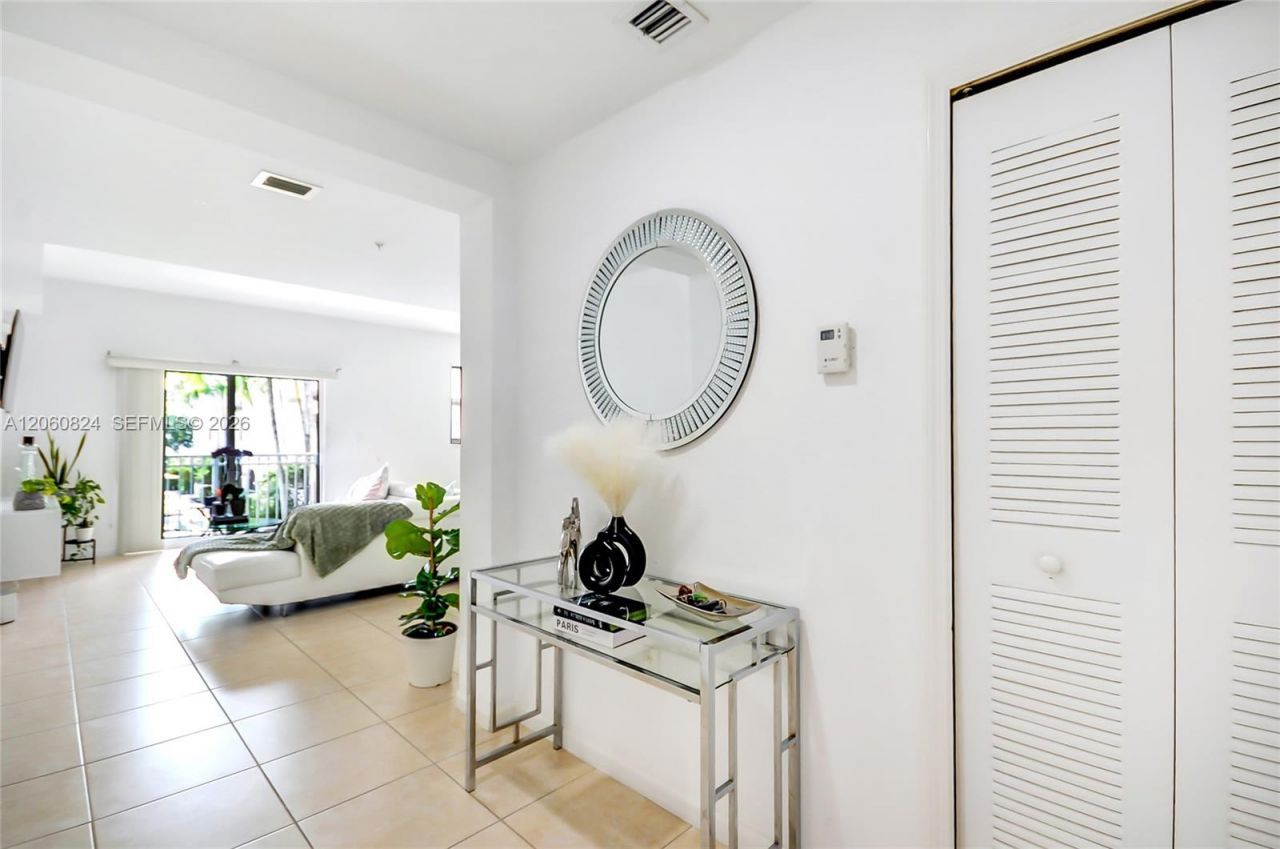11403 NW 89th St , Unit 217, Doral, FL 33178 Photo