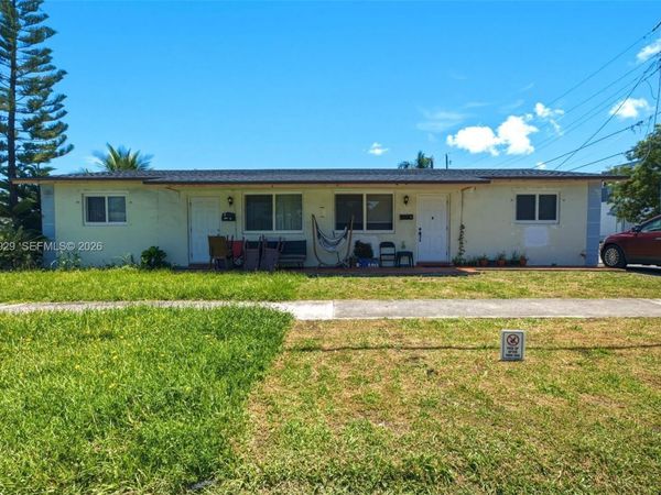 137 NE 1st Ct , Dania Beach, FL 33004