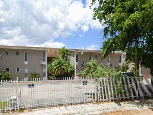 1525 NW 19th Ter , Unit 15, Miami, FL 33125