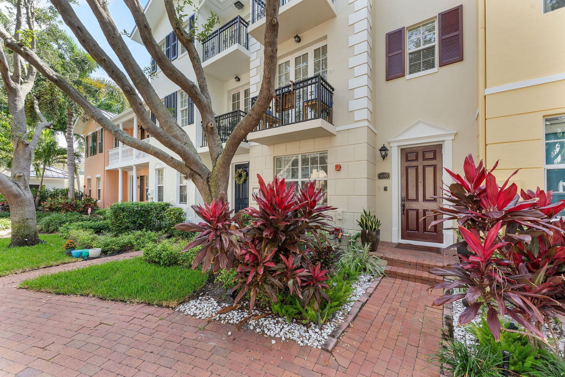 1035 W Heritage Club Circle, Delray Beach, FL 33483 Photo