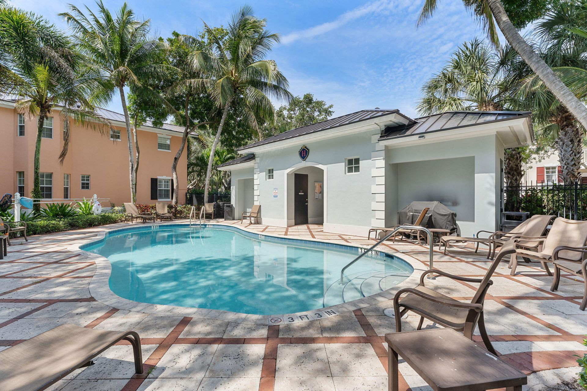 1035 W Heritage Club Circle, Delray Beach, FL 33483 Photo