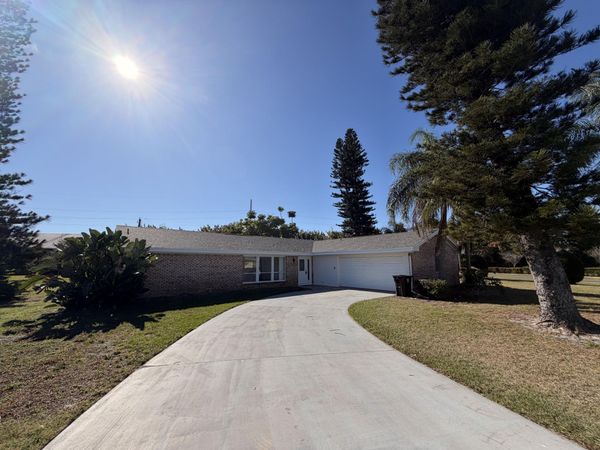 1902 SE GENA Road, Port St. Lucie, FL 34952