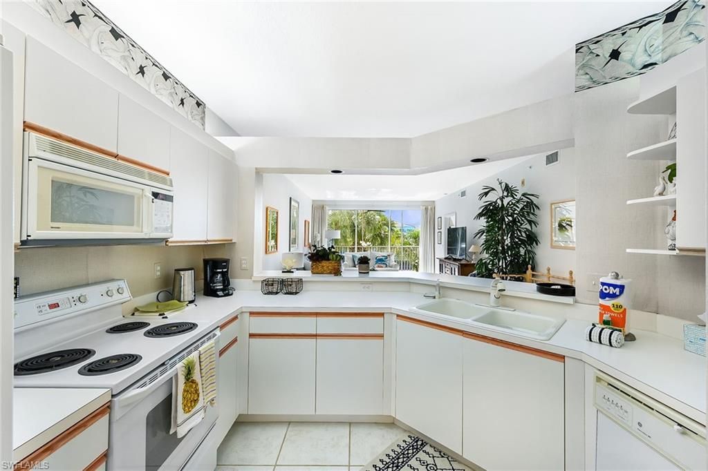 7638 Pebble Creek Cir , Unit 4-202, Naples, FL 34108 Photo