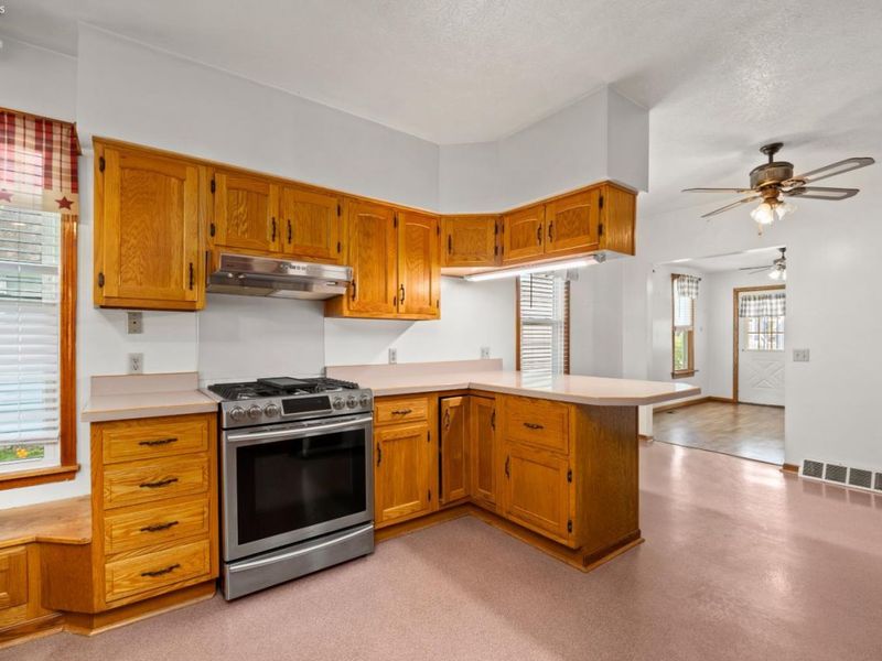 321 Tiffin Avenue, Huron, OH 44839 Photo 7