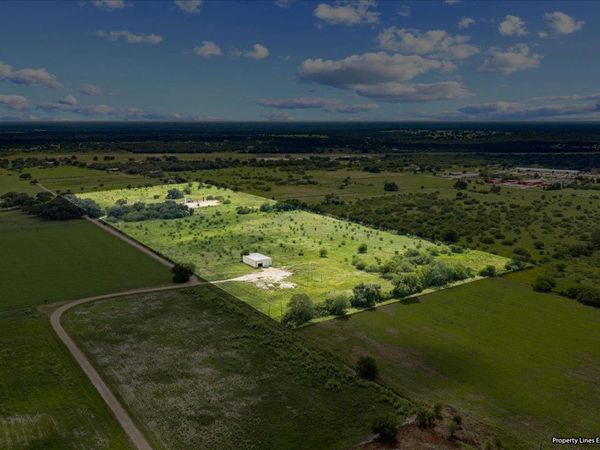 399 Prune RD, La Grange, TX 78945