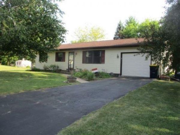 109 Pleasant Street, North Freedom, WI 53951