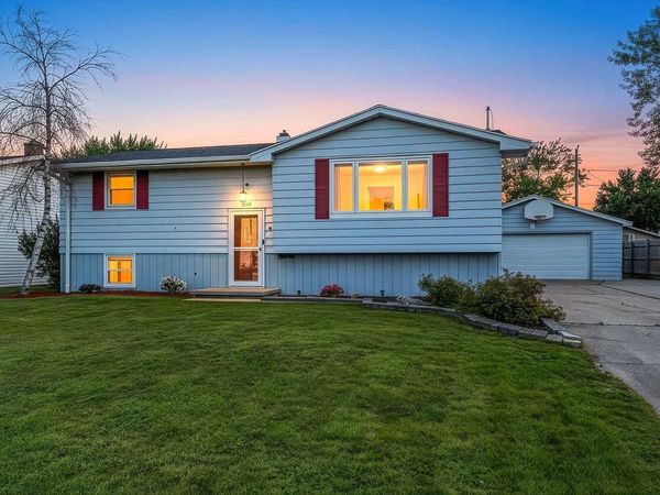 2459 ROBINSON AVENUE, Green Bay, WI 54311