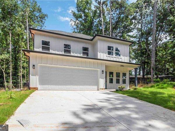 2884 Thompson Circle, Decatur, GA 30034