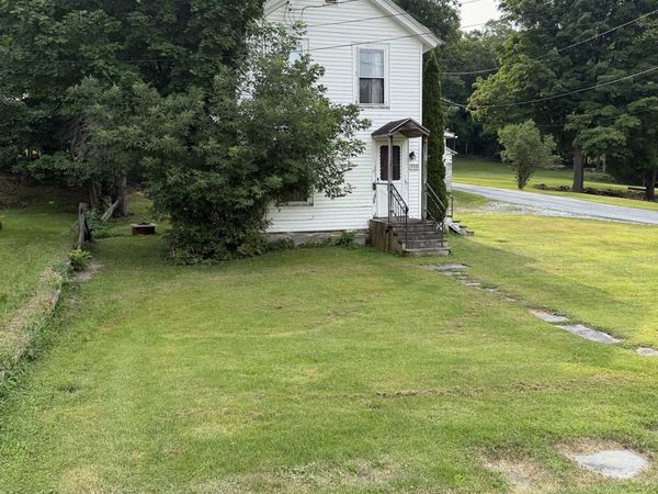 111 New Street, Pawlet, VT 05775