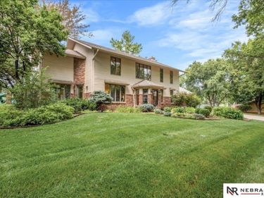 1222 N 101 Circle, Omaha, NE 68114