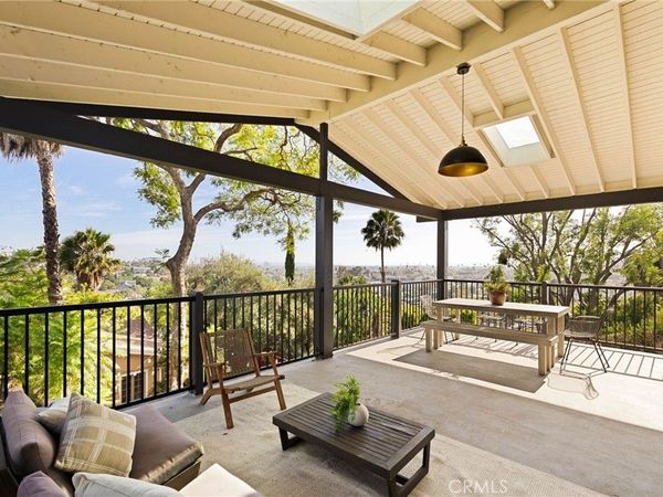 3926 Sunset Drive, Los Angeles, CA 90027