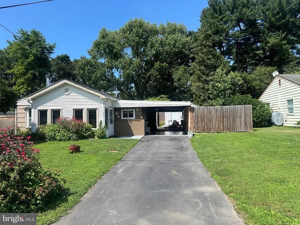 2627 VALLEY ROAD, EAST PETERSBURG, PA 17520