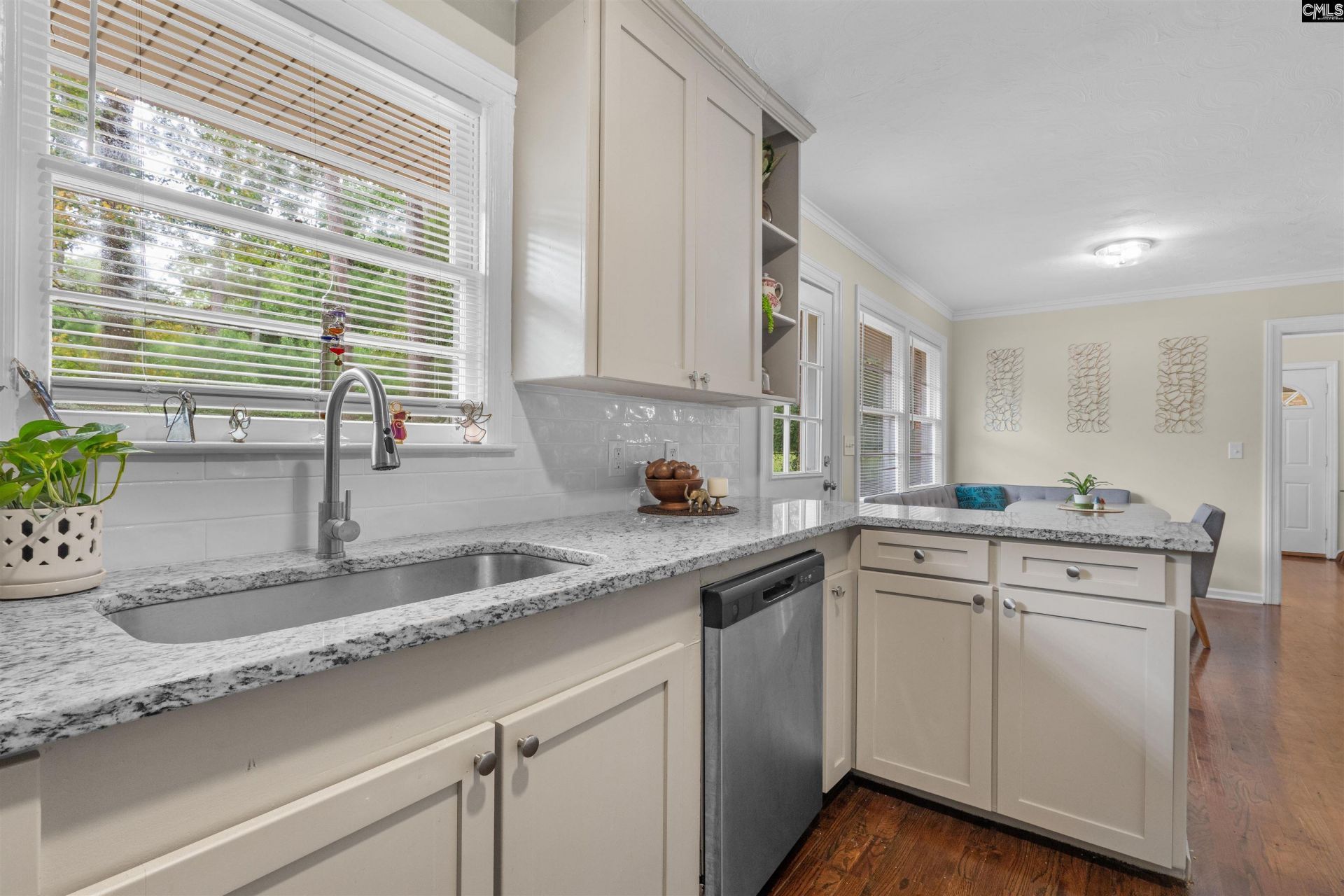 1734 Omarest Dr.  Photo 10
