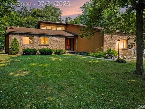 1413 S Irish Road, Davison Twp, MI 48423