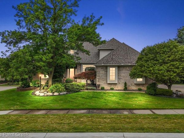 55261 Kingsway Drive, Shelby Township, Mi 48316