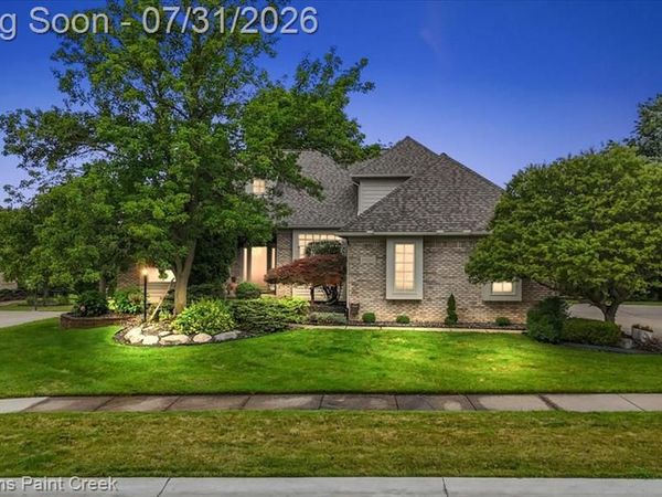 55261 Kingsway Drive, Shelby Township, Mi 48316