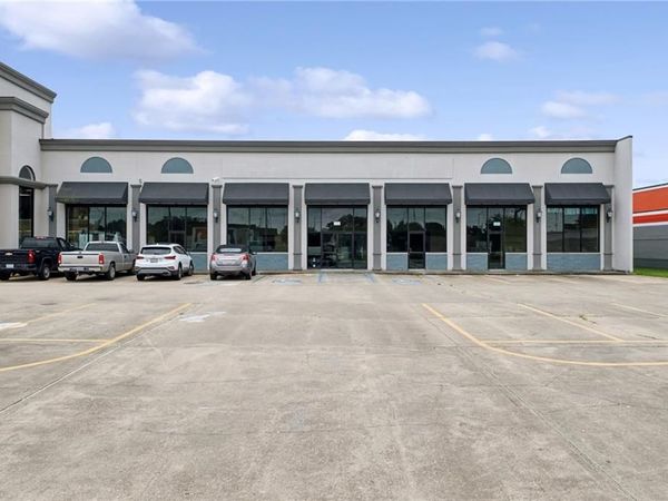 8180 EARHART Boulevard , New Orleans, LA 70118